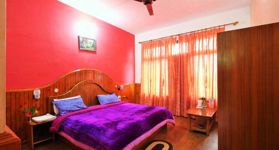 TG Rooms Himalayan View Point, Kausani 5